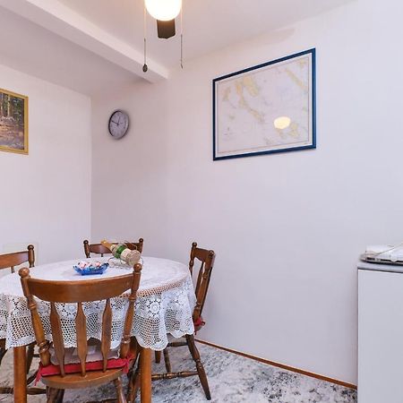 Appartement Apartman Ana à Mali Lošinj Extérieur photo