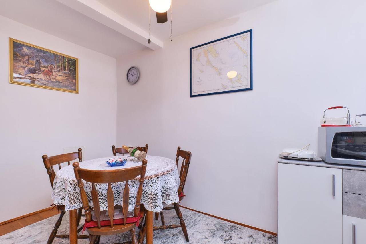Apartman Ana Mali Lošinj Extérieur photo